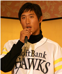 キム（福岡）、同じ背番号で朴賛浩になる！　〜ソフトバンク入団発表〜