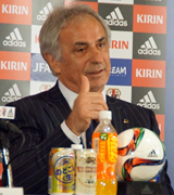 ハリルホジッチ新監督が来日「大きなことを成し遂げたい」