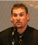 「オリックスは不誠実だった！」　〜パウエル二重契約問題会見〜