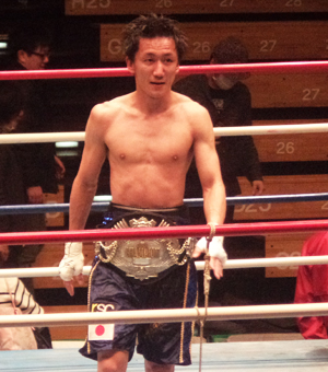 石本、日本タイトル初奪取　～ボクシング～