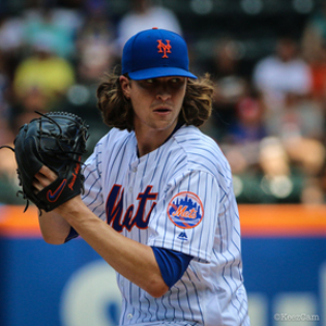 （写真：ツーシームのキレが生命線のデグロム。５日のブレーブス戦では６回無失点と好スタートを切った　Photo By Gemini Keez）