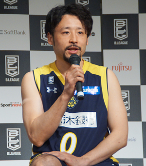 田臥座りマイク加工済み