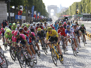 24 July 2016 103rd Tour de France Stage 21 : Chantilly - Paris Champs-elysees FROOME Christopher (GBR) Sky, Maillot Jaune Photo : Yuzuru SUNADA