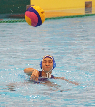 坂上千明 秀明大学女子水球部 高知県高知市出身 第１回 ガス欠知らずのオールラウンダー Sports Communications