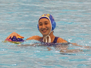 坂上千明 秀明大学女子水球部 高知県高知市出身 第２回 他競技で磨いたディフェンスの読み Sports Communications