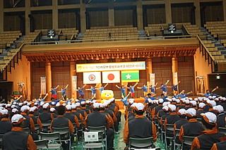 （写真：700人以上が出席。愛媛県選手団の結団式は例年以上の熱気の中で行われた）